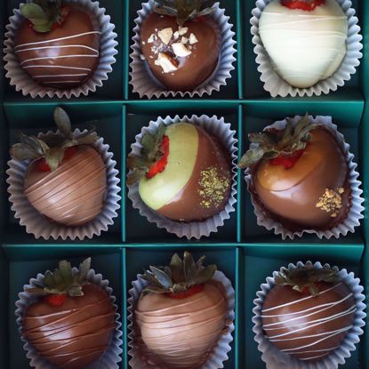 Picture of Strawberries chocolate coated 9 pcs